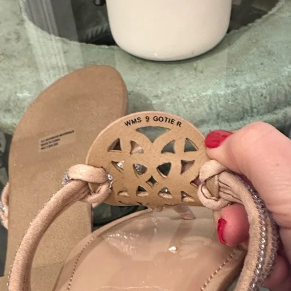 New! Dolce Vita Beige Gotie Sandals with Sparkling Rhinestones Strap Slide sz 9 - Picture 8 of 8